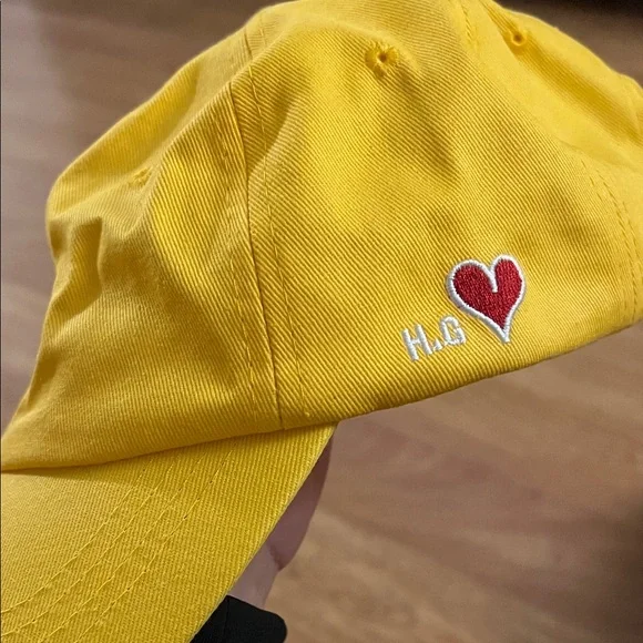 🍓SHEIN Yellow Embroidered Script Baseball Cap - Picture 2 of 3